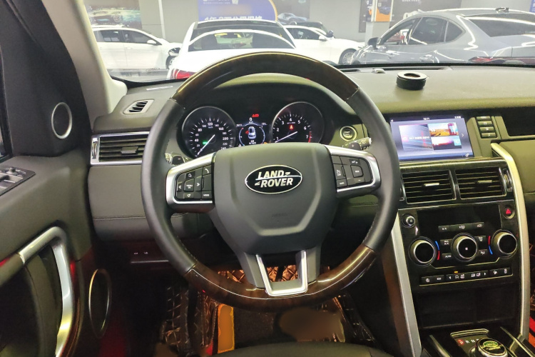 路虎 发现神行 2018款 240PS SE版局部细节13