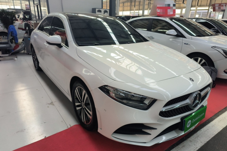 奔驰A级 2019款 A 180 L 运动轿车车身外观6002