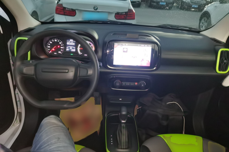 荣威 科莱威CLEVER 2021款 302km新四座超能版中控内饰12