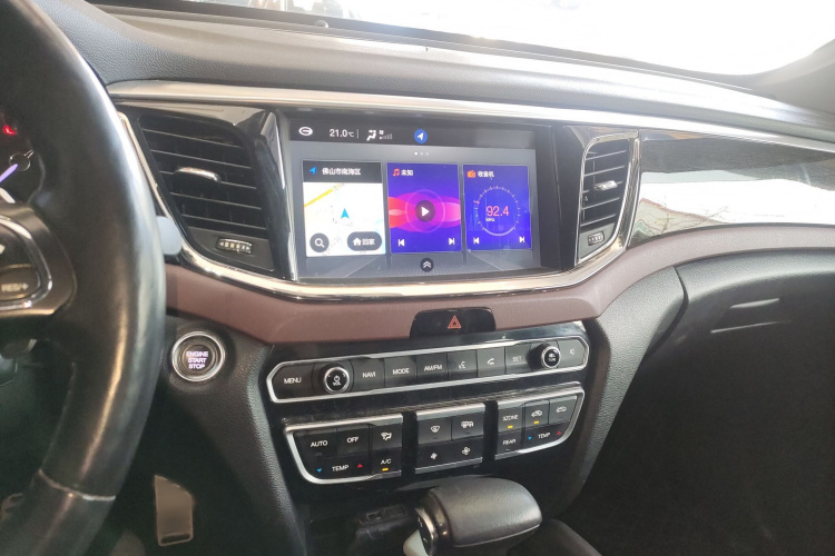 广汽传祺 传祺GS8 2017款 320T 四驱豪华智联版（七座）局部细节16