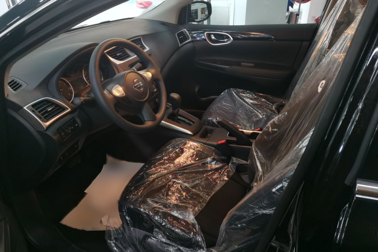 日产 轩逸 2024款 改款三 经典 1.6XE CVT舒适版中控内饰7002