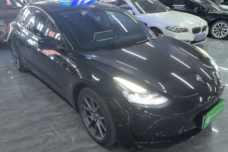特斯拉 Model 3 2022款 后轮驱动版车身外观3
