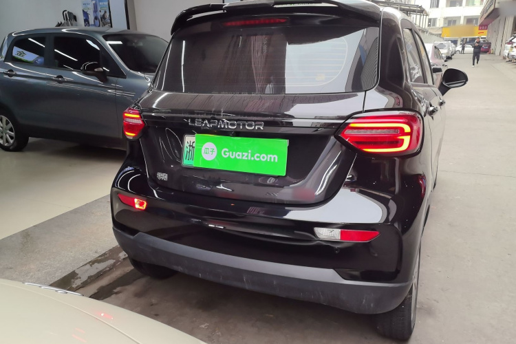 零跑汽车 零跑T03 2022款 炫晶版车身外观6