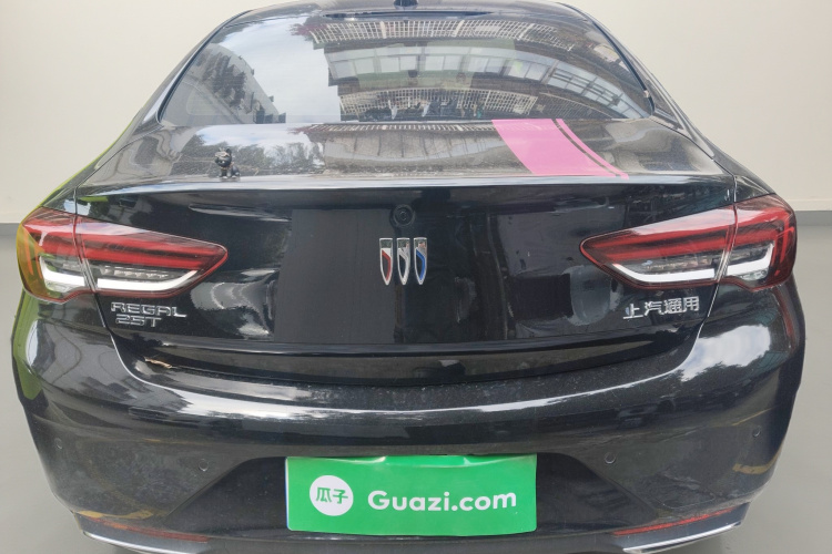 别克 君威 2024款 25T 超享版车身外观6