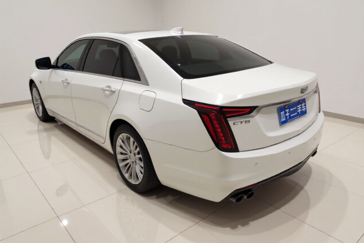 凯迪拉克CT6 2019款 28T 豪华型车身外观5