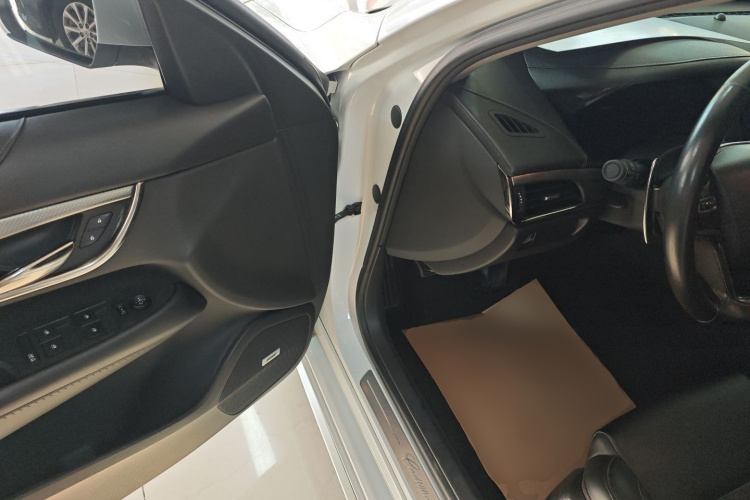 凯迪拉克ATS-L 2016款 28T 精英型中控内饰7003