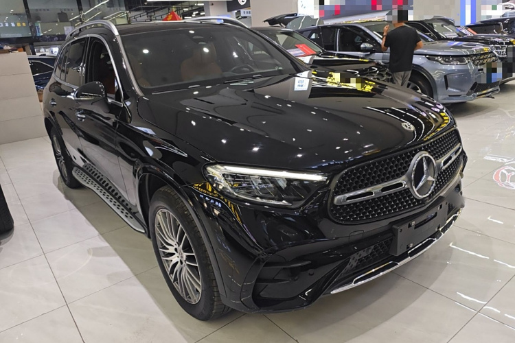 奔驰GLC 2023款 GLC 300 L 4MATIC 动感型 5座车身外观3