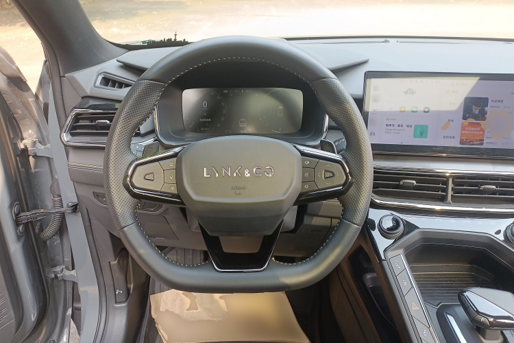 领克06 2023款 Remix 1.5T 劲Halo中控内饰13