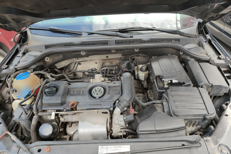 大众 速腾 2014款 1.4TSI 自动时尚型机舱底盘24