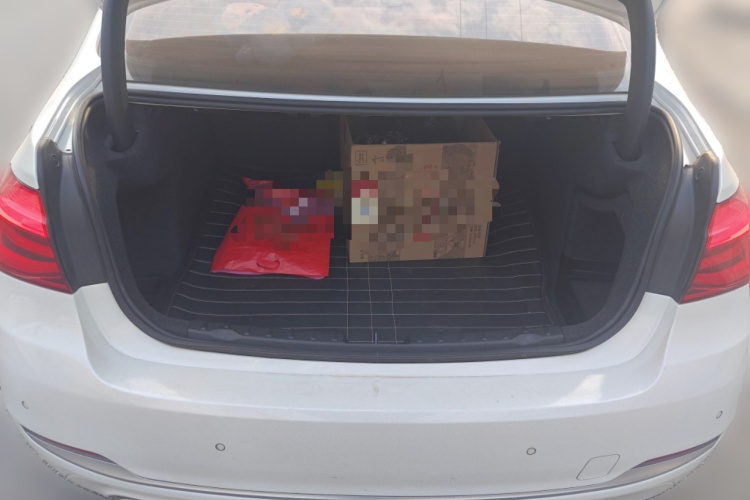 宝马3系 2018款 320Li 时尚型中控内饰23