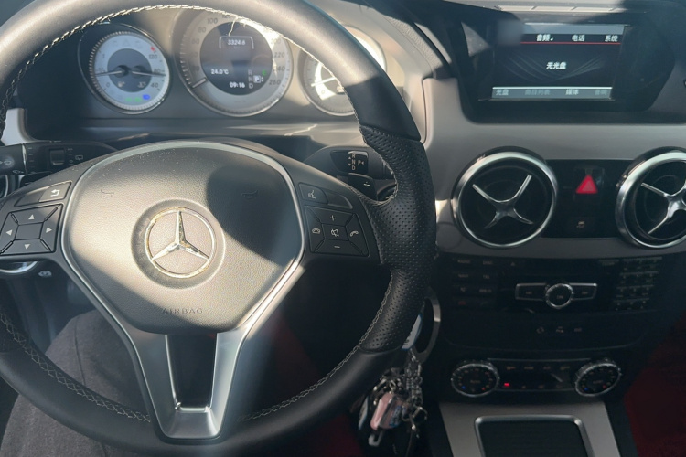 奔驰GLK级 2014款 GLK 260 4MATIC 动感型中控内饰7003