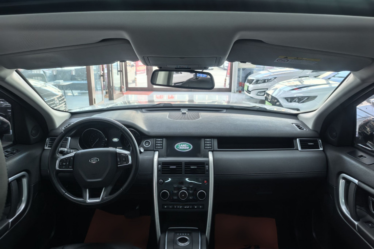 路虎 发现神行 2017款 2.0T SE中控内饰7001