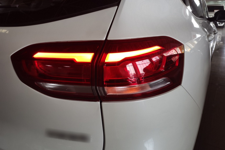 哈弗H6 2021款 1.5T 自动冠军版车身外观9