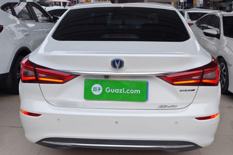 长安 逸动 2018款 高能版 1.6L GDI 自动先锋型 国V车身外观6