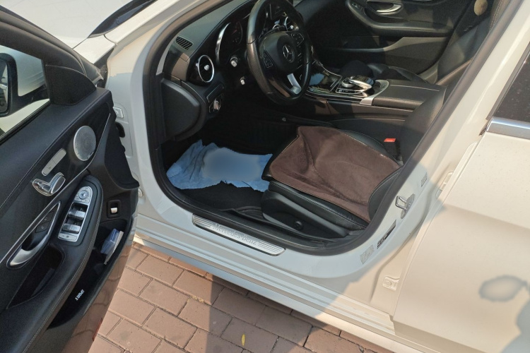 奔驰C级 2018款 C 200 L 运动版中控内饰7003