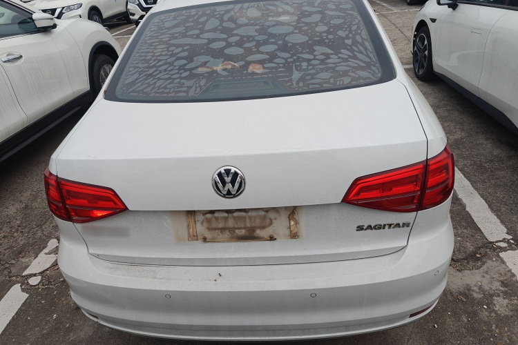 大众 速腾 2015款 1.6L 手动舒适型车身外观6