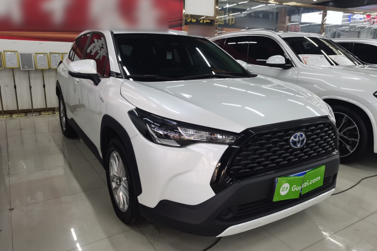 丰田 卡罗拉锐放 2023款 双擎 2.0L 先锋版车身外观3