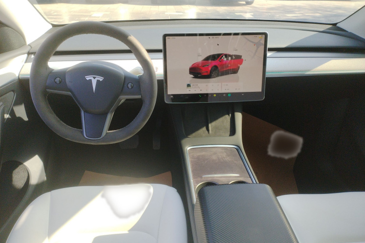 特斯拉 Model Y 2023款 后轮驱动版中控内饰7002