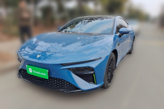 哪吒汽车 哪吒S 2022款 纯电 650km 四驱耀世版