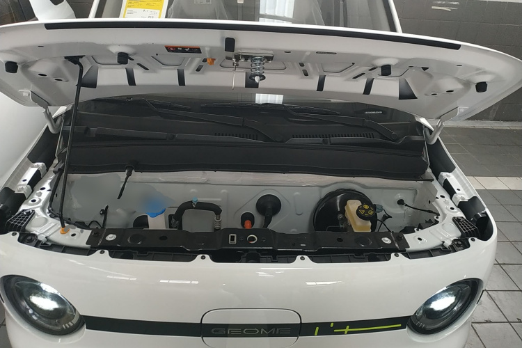 吉利银河 熊猫 2025款 210km 元气熊机舱底盘24