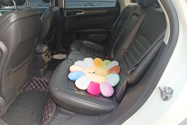 福特 蒙迪欧 2013款 2.0L GTDi200豪华型中控内饰21