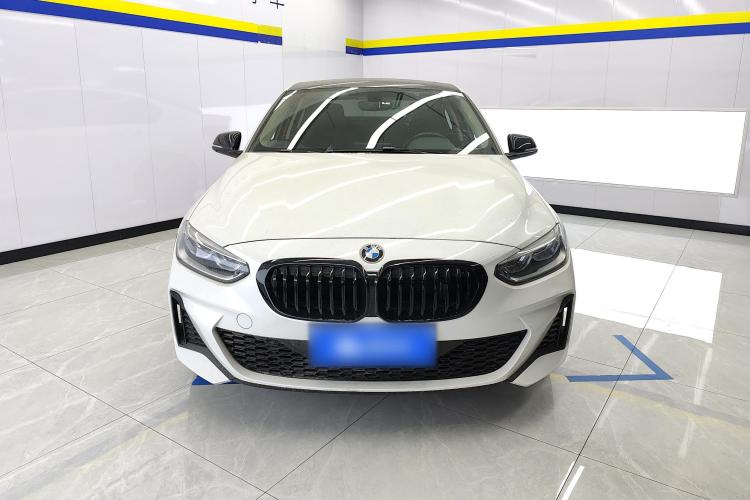 宝马1系 2020款 125i 领先型M运动套装车身外观2