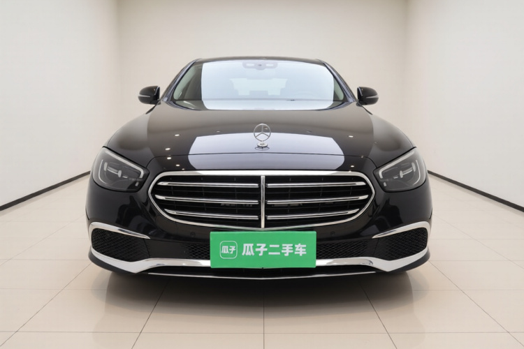 奔驰E级 2022款 改款二 E 260 L车身外观2
