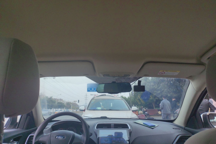 福特 福睿斯 2015款 1.5L 手动舒适型中控内饰22