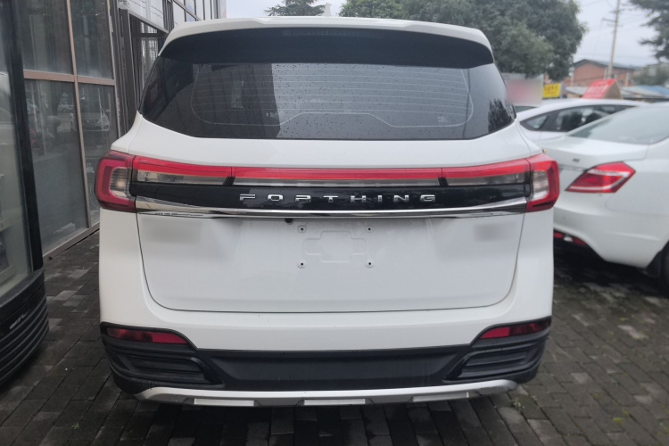 东风风行 风行T5 2022款 盛世款 1.6L 手动筑梦版五座车身外观6