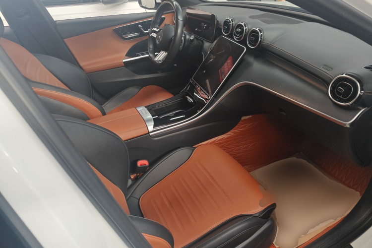 奔驰C级 2022款 改款 C 200 L 运动版局部细节41