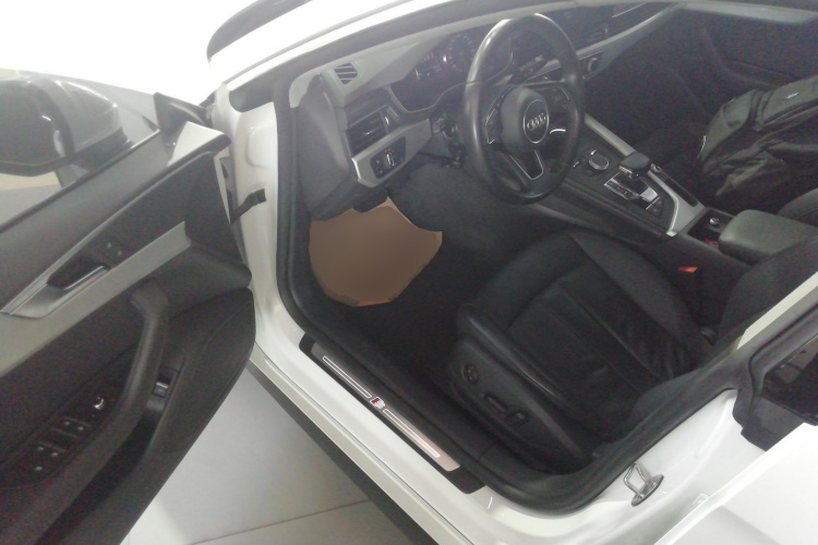 奥迪A5 2017款 Sportback 40 TFSI 时尚型中控内饰20