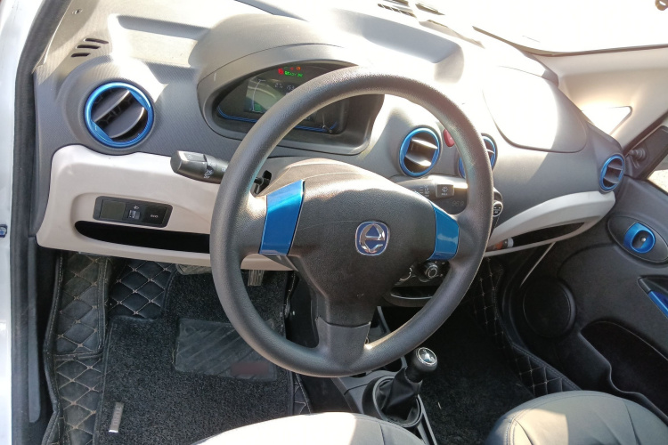 江铃集团新能源 江铃E200L 2018款 E200L 标准型（250KM）中控内饰12