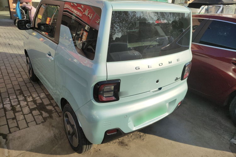 吉利银河 2023款 熊猫mini 200km 灵动熊车身外观4