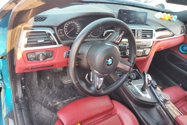 宝马4系 2019款 430i Gran Coupe M运动曜夜版中控内饰13