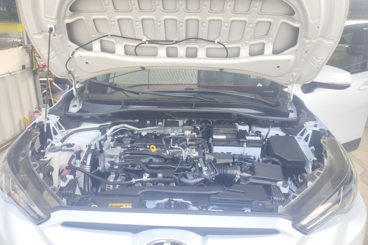 丰田 锋兰达 2023款 2.0L CVT精英版局部细节24