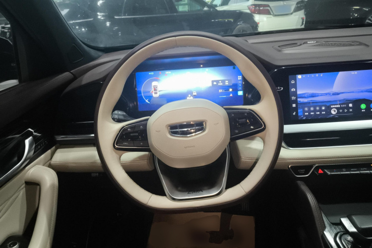 吉利汽车 星越L 2021款 2.0TD DCT EVO两驱尊贵型中控内饰13