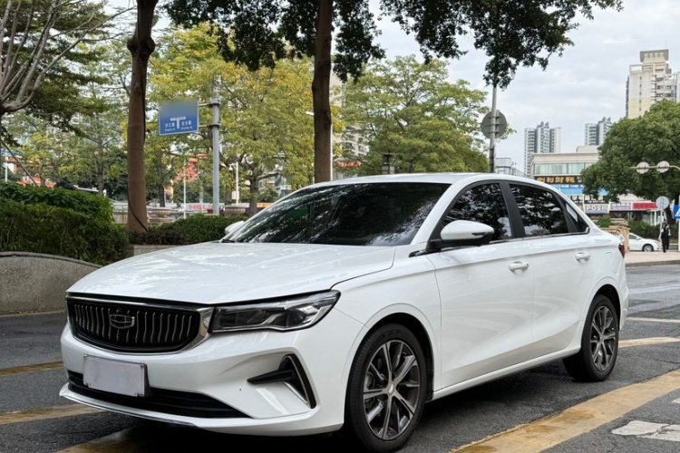 吉利汽车 帝豪 2023款 第4代冠军版 1.5L CVT尊贵型车身外观6005