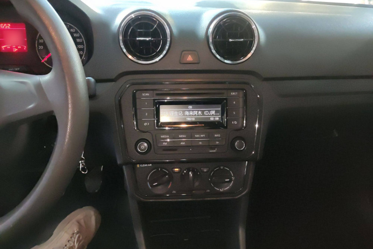 大众 捷达 2017款 1.4L 手动时尚型局部细节16