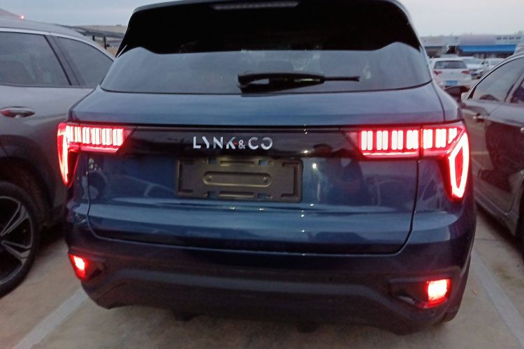 领克01 2019款 2.0T 两驱耀Pro版 国VI车身外观6