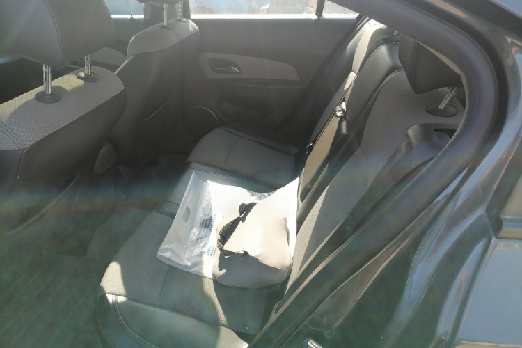 雪佛兰 科鲁兹 2013款 1.8L SE AT中控内饰21