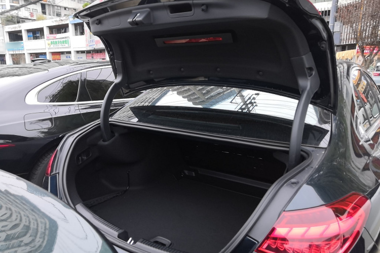 奔驰C级 2022款 改款 C 260 L 运动版机舱底盘23