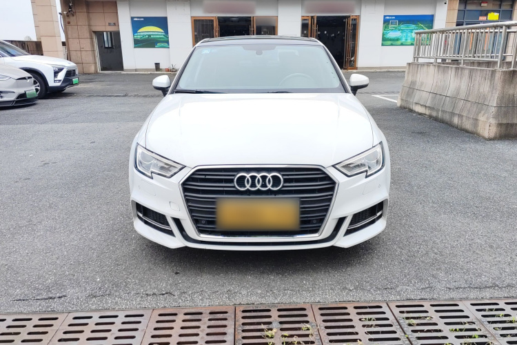 奥迪A3 2018款 30周年年型 Limousine 35 TFSI 时尚型车身外观6001