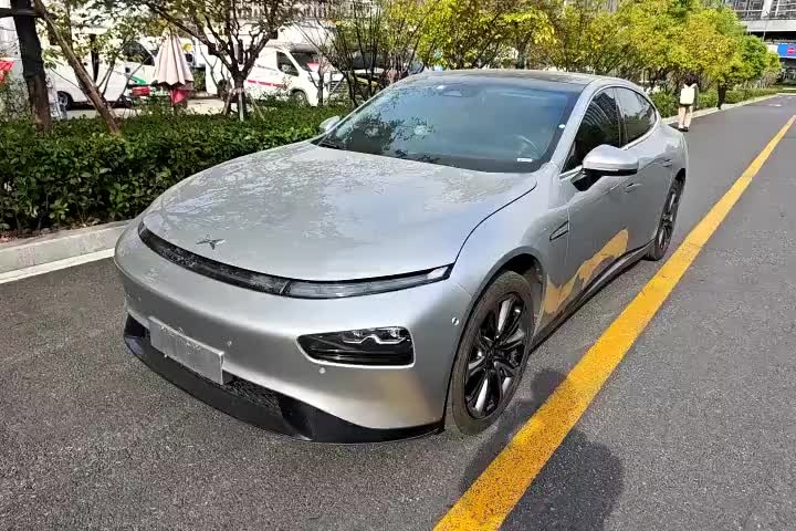 小鹏P7 2022款 670N+实拍1