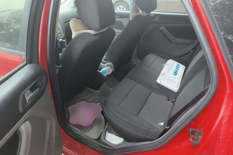 福特 福克斯 2013款 两厢经典 1.8L 自动基本型中控内饰7004