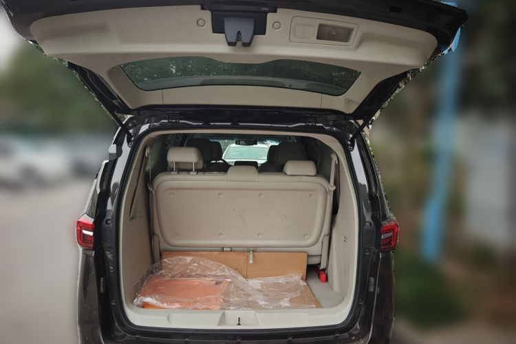 别克GL8 2021款 陆上公务舱 652T 豪华型中控内饰23