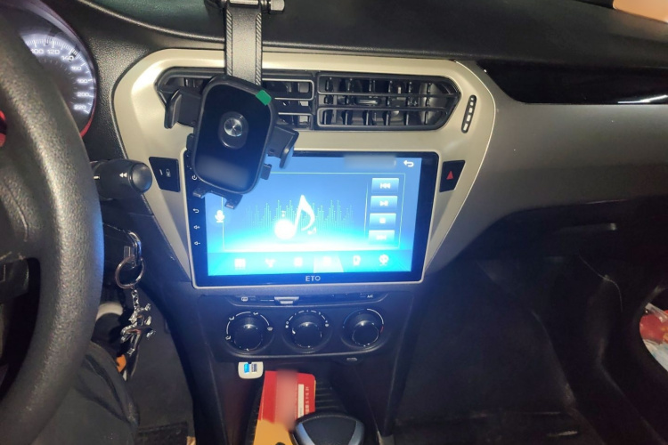 标致301 2017款 1.6L 自动舒适版局部细节16