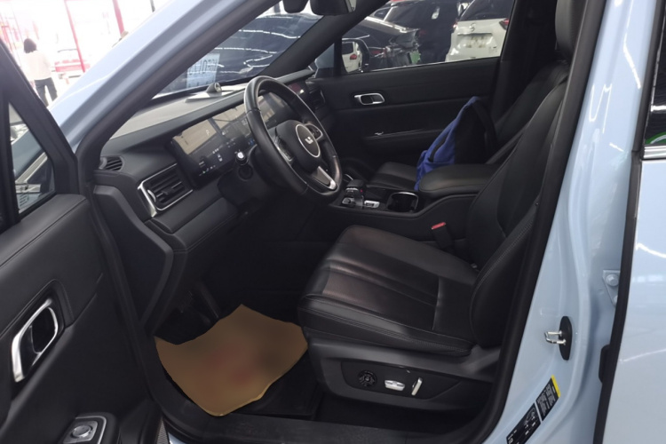 理想汽车 理想ONE 2020款 增程6座版中控内饰19