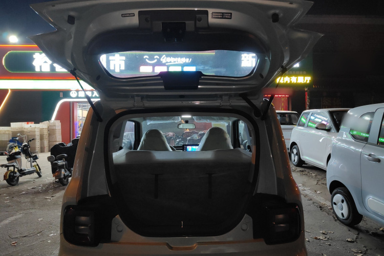 吉利银河 2024款 熊猫mini 200km 耐力熊局部细节23