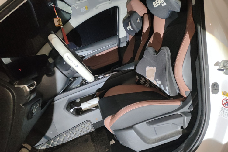 长安 逸动 2023款 畅享版 PLUS 蓝鲸NE 1.4T GDI DCT尊贵版中控内饰19