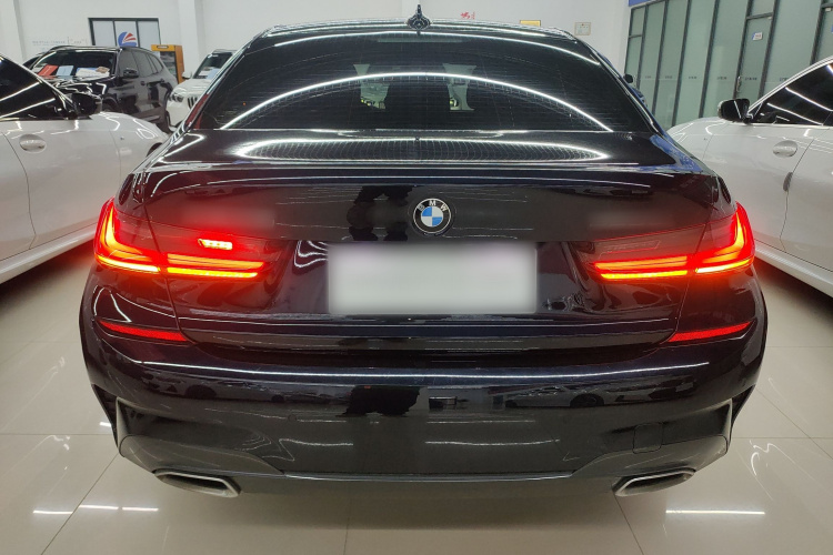 宝马3系 2022款 改款 325Li M运动套装车身外观6